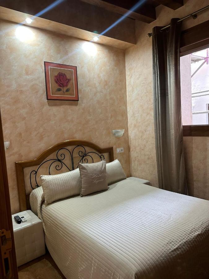 Hostal Segovia Adults Only Hotel Luaran gambar