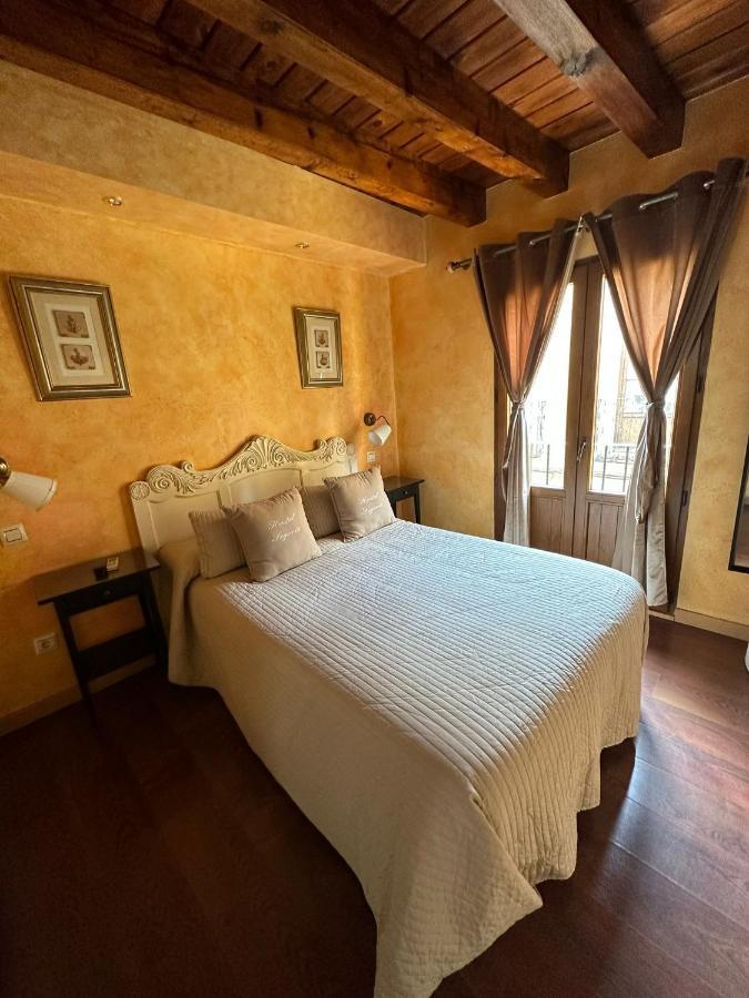Hostal Segovia Adults Only Luaran gambar