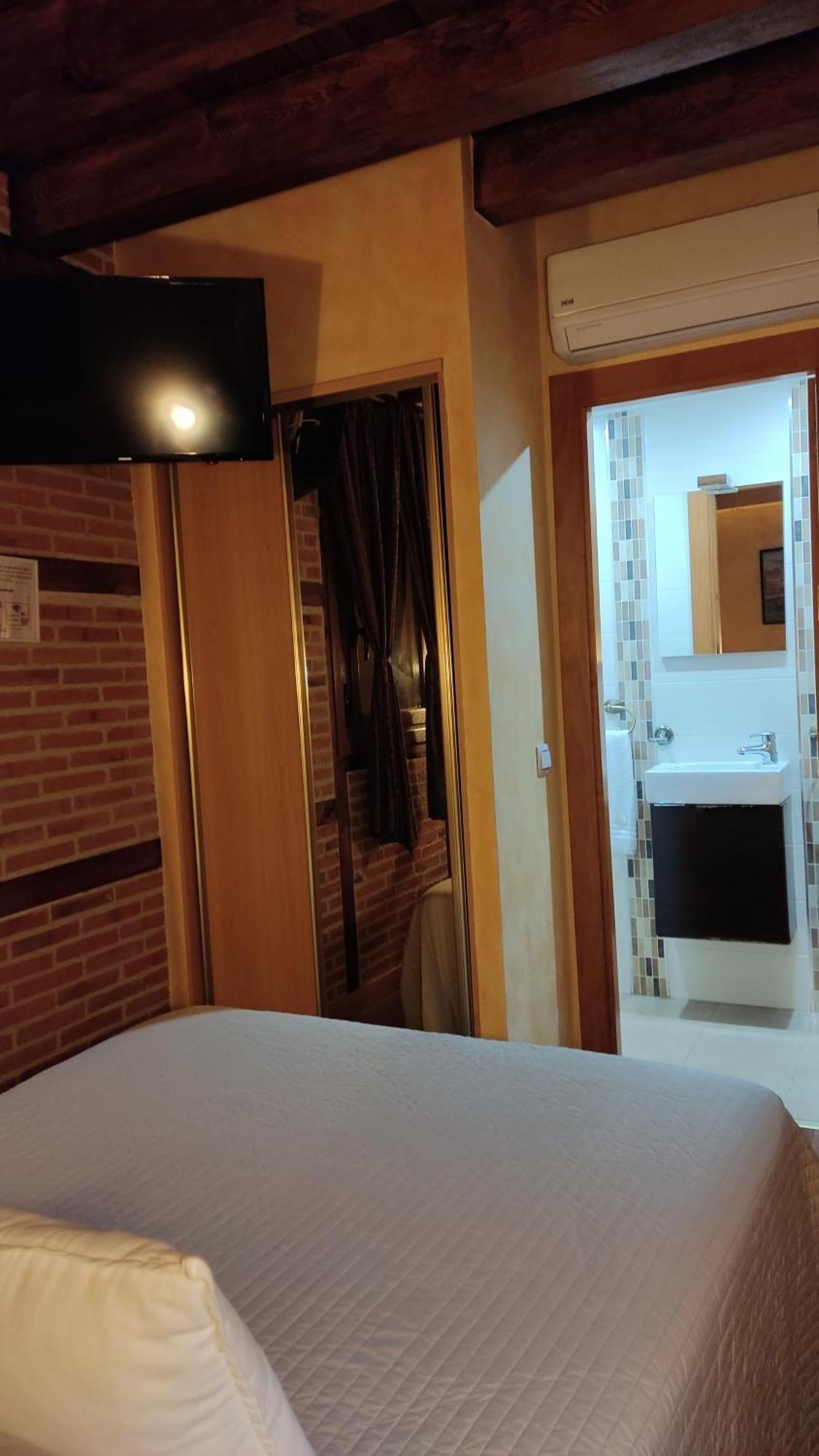 Hostal Segovia Adults Only Hotel Bilik gambar