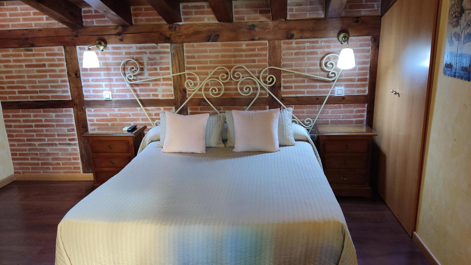 Hostal Segovia Adults Only Bilik gambar