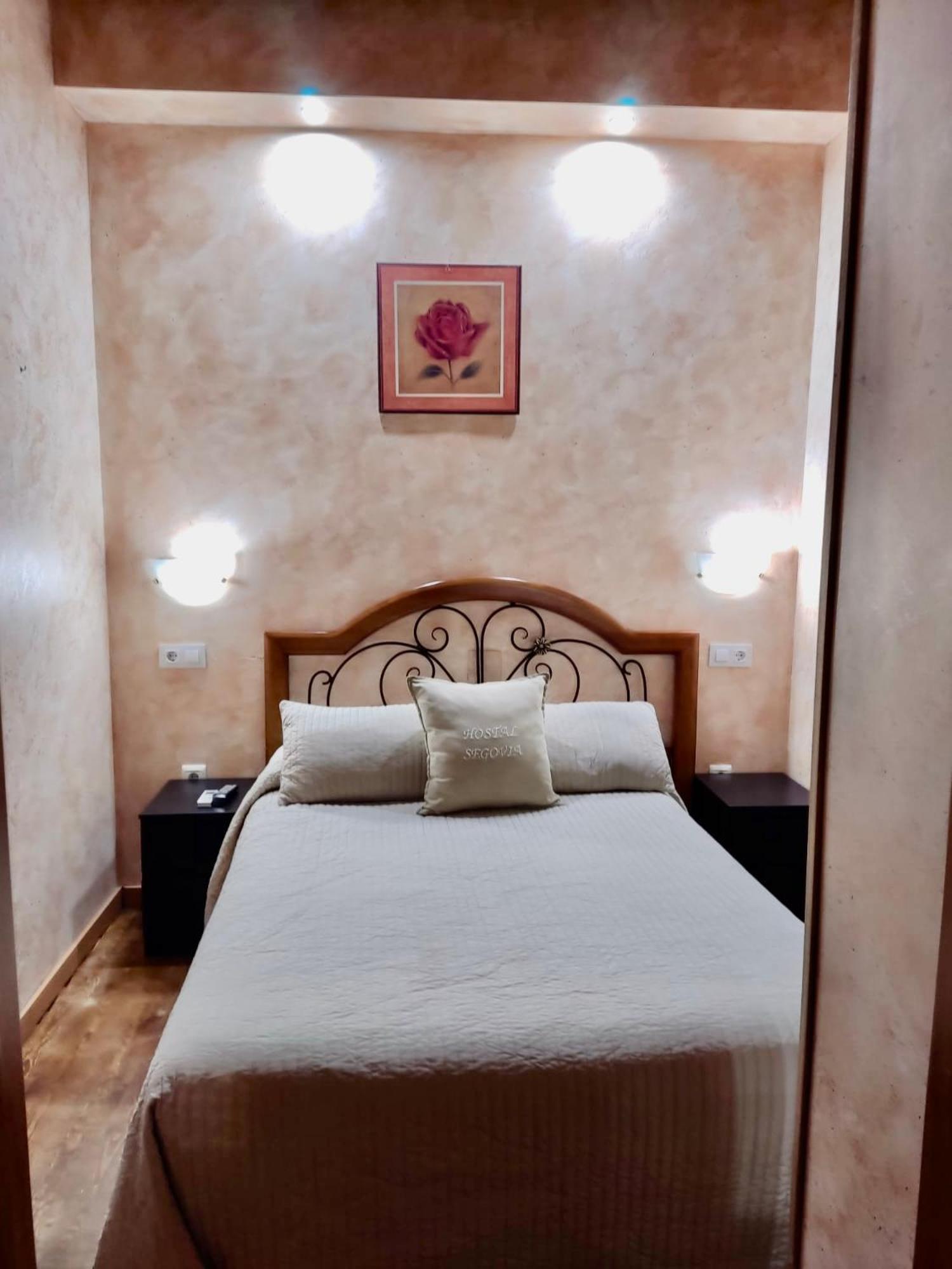 Hostal Segovia Adults Only Hotel Luaran gambar