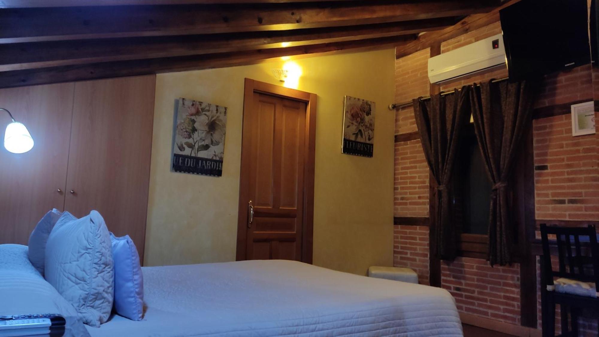 Hostal Segovia Adults Only Hotel Bilik gambar