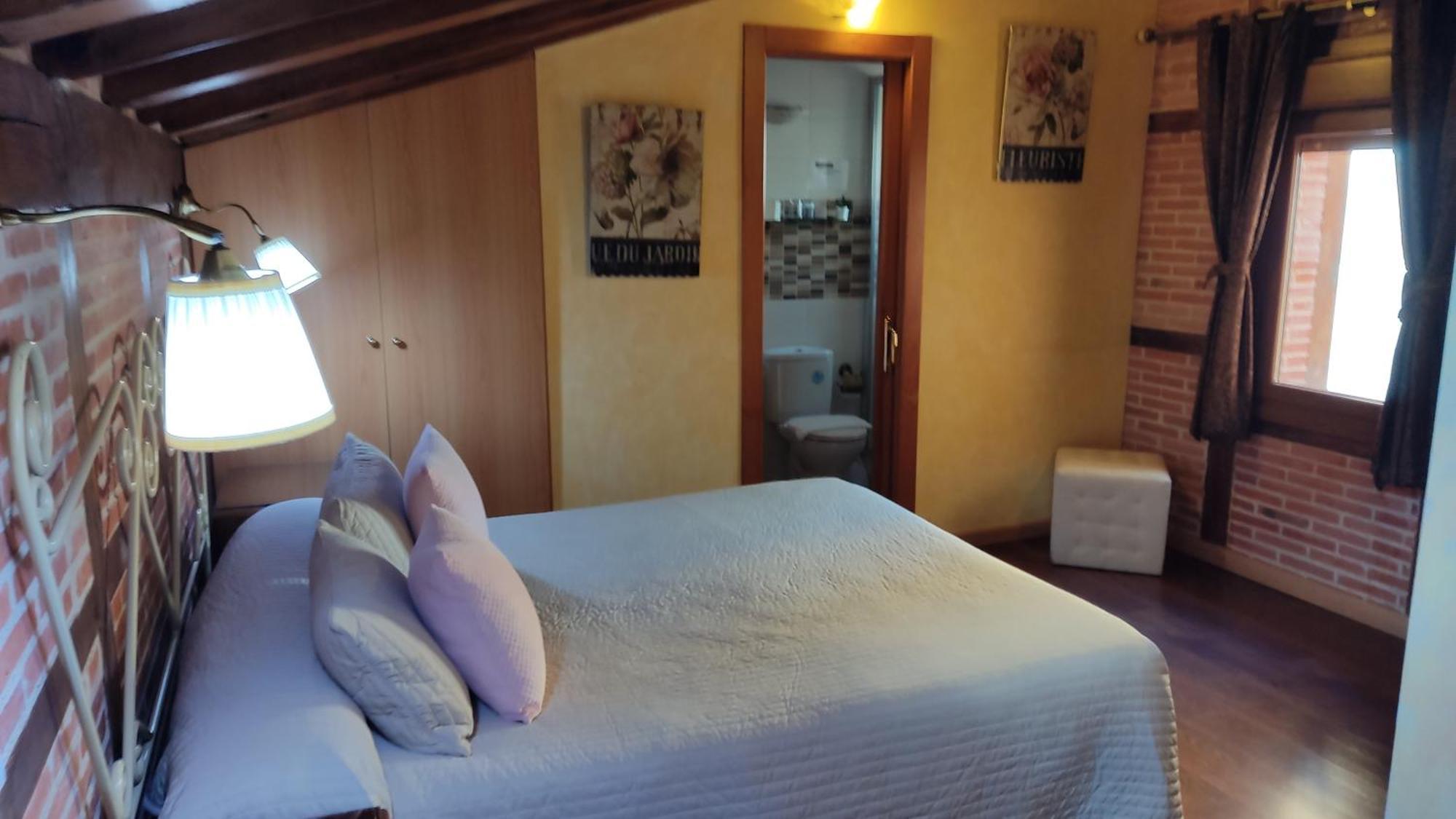 Hostal Segovia Adults Only Bilik gambar