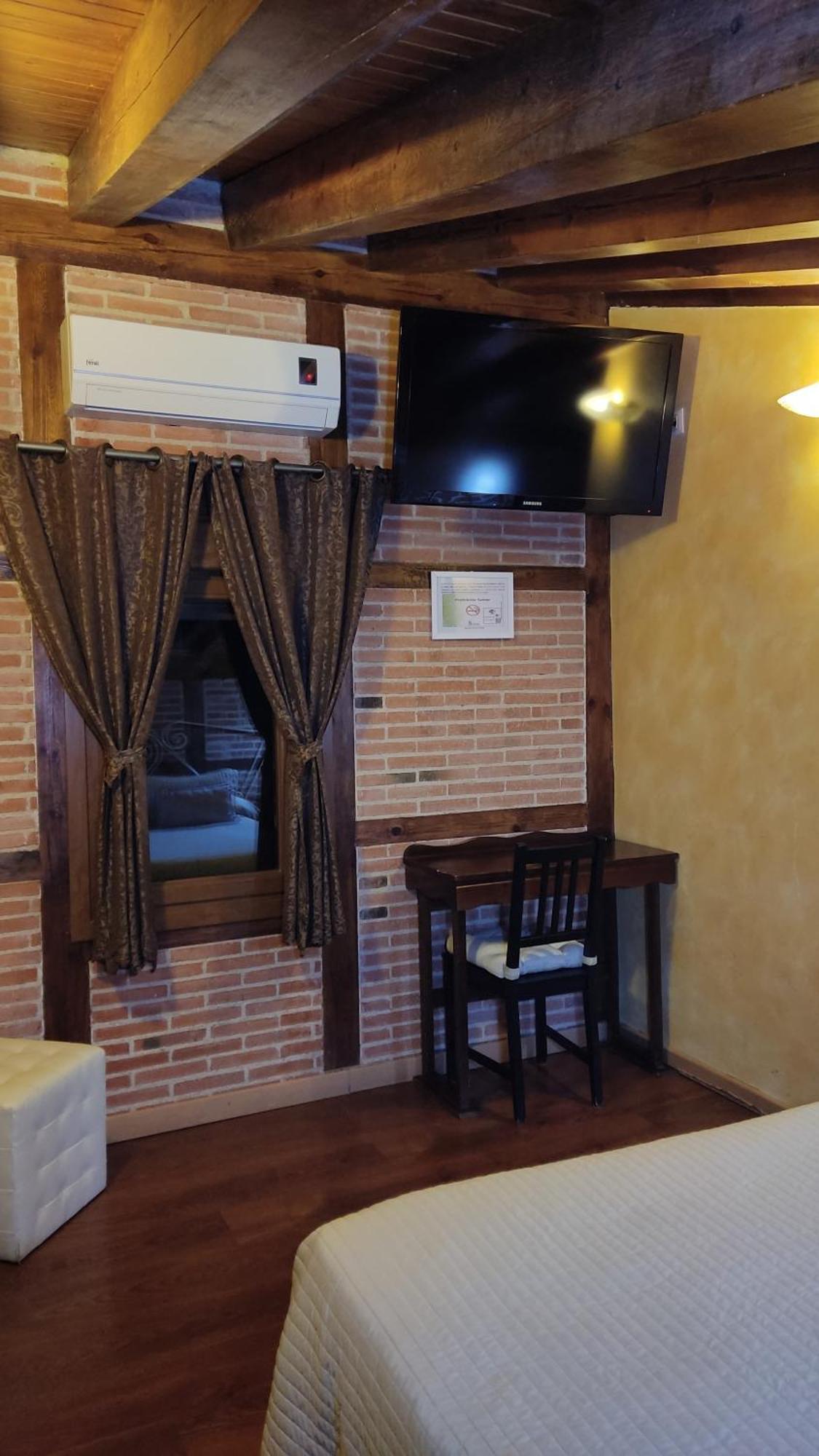 Hostal Segovia Adults Only Hotel Bilik gambar