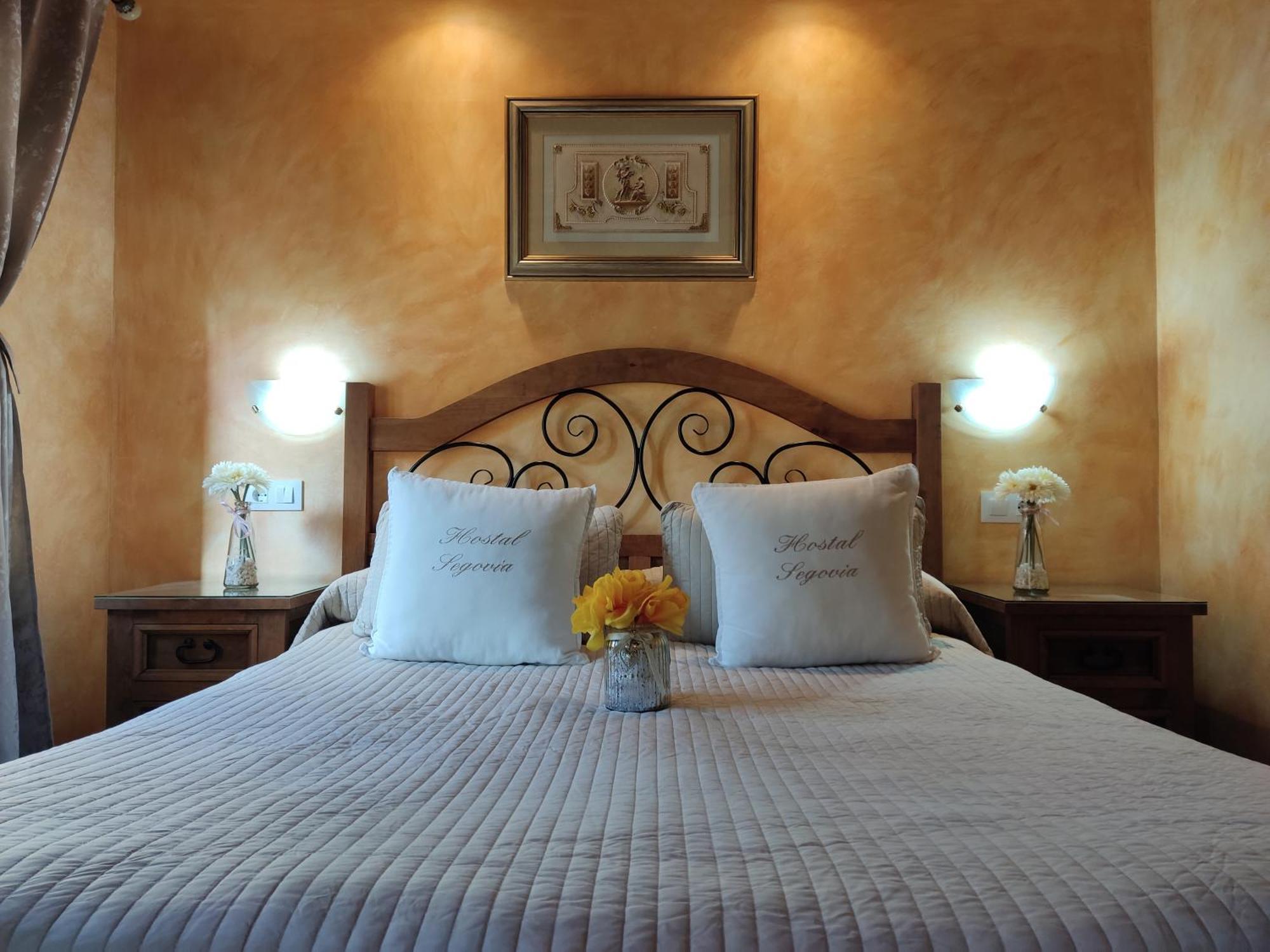 Hostal Segovia Adults Only Bilik gambar