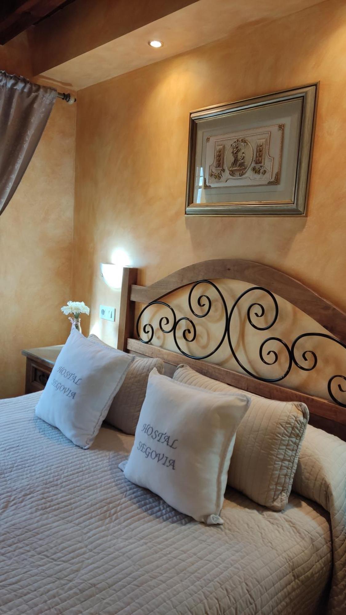 Hostal Segovia Adults Only Bilik gambar
