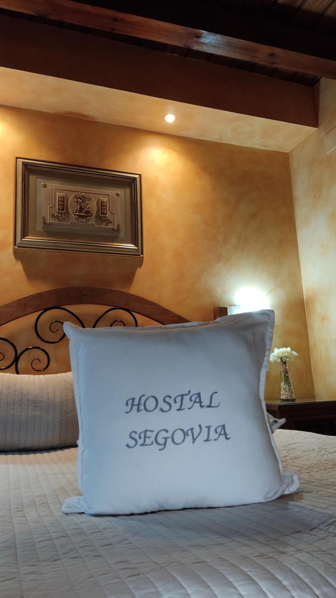 Hostal Segovia Adults Only Hotel Bilik gambar