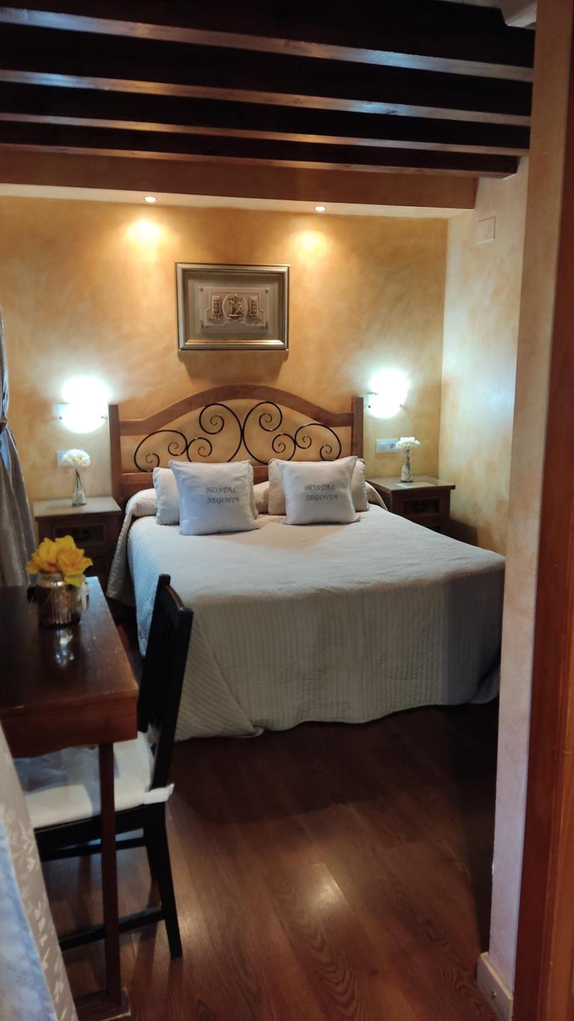 Hostal Segovia Adults Only Hotel Bilik gambar