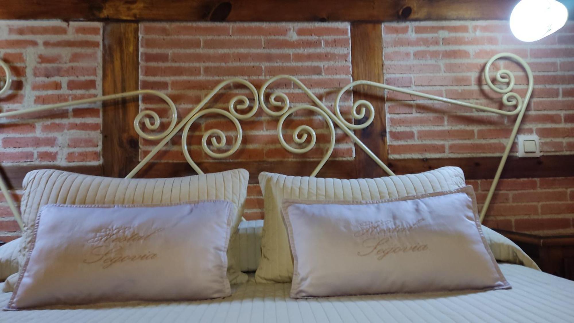 Hostal Segovia Adults Only Bilik gambar