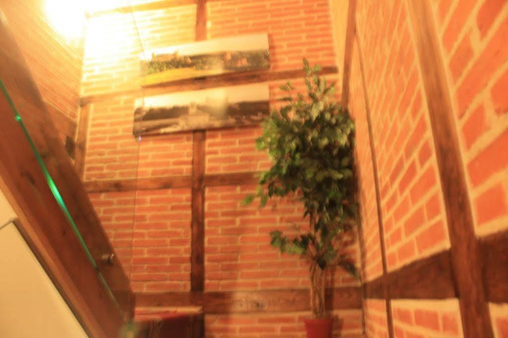 Hostal Segovia Adults Only Luaran gambar